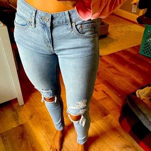 Wild fable skinny jeans size 4.